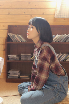 一男一女打扑克